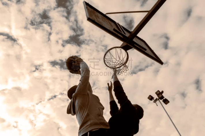 球星单节连拿12分